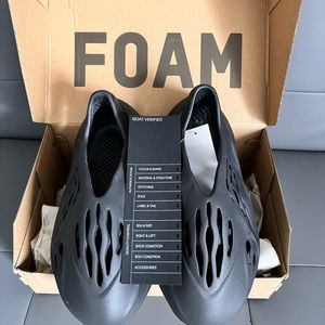 Yeezy Foam Runner “Onyx”
